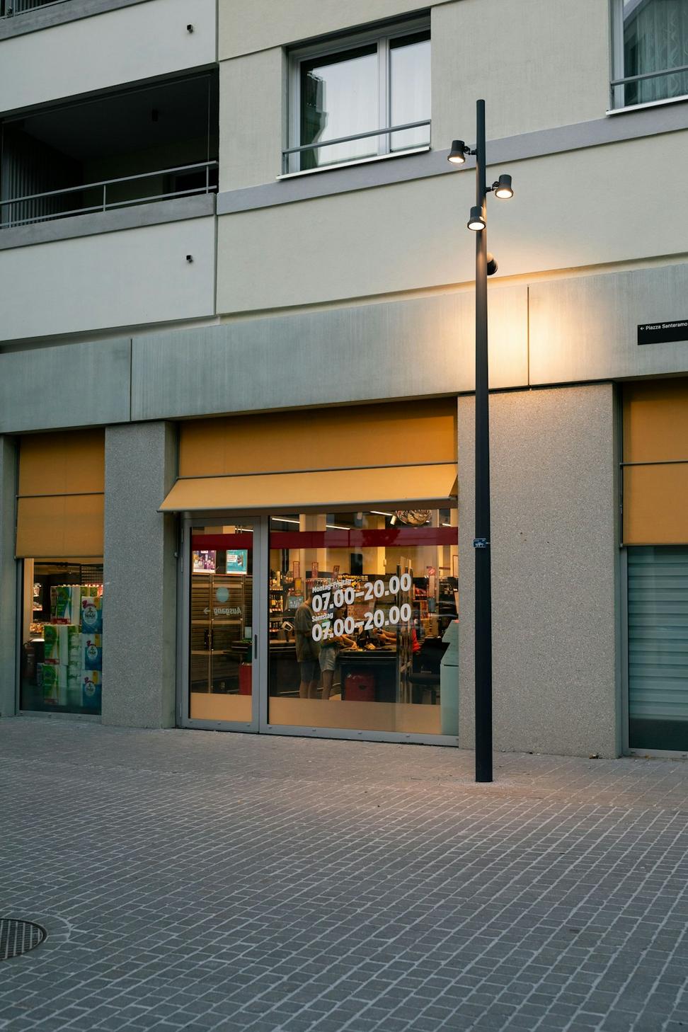 Queen West Retail Complex